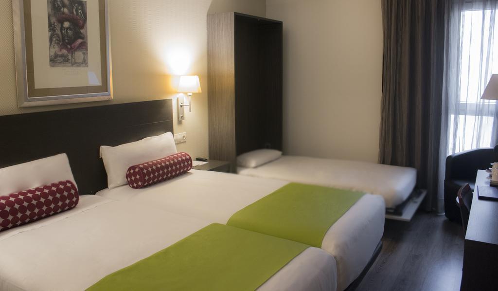 Mercure Madrid Centro Rum bild